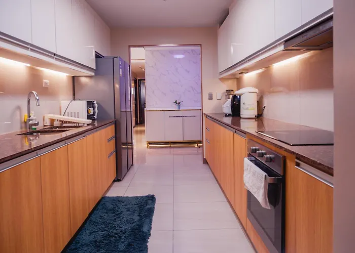 Luxury At Bayshore Residential Phase 2 Beside Okada & Near Moa Aparthotel *