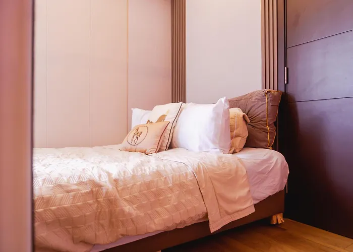 Luxury At Bayshore Residential Phase 2 Beside Okada & Near Moa Aparthotel Manila